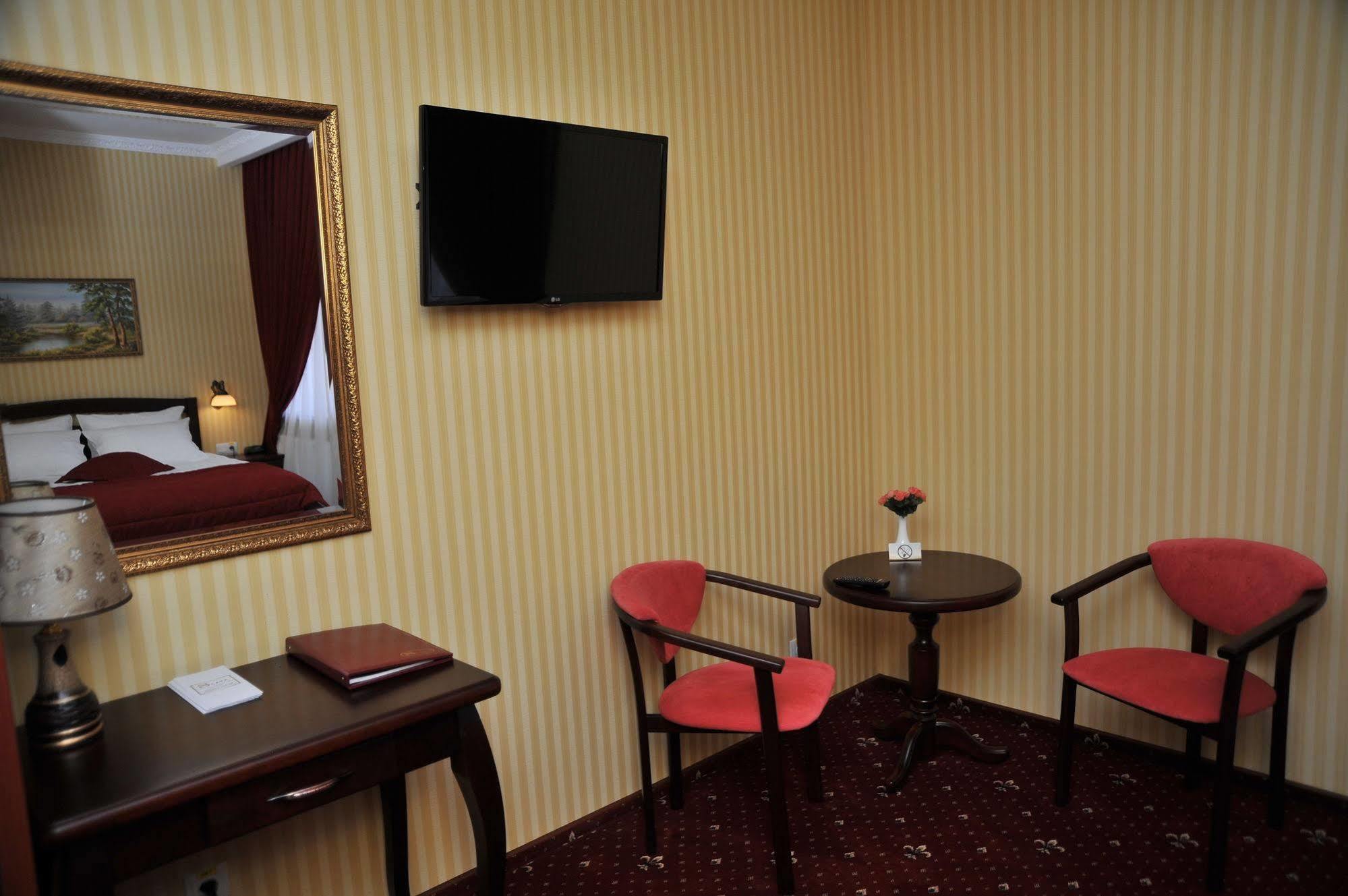 Slava Hotel Zaporizhia Exterior photo