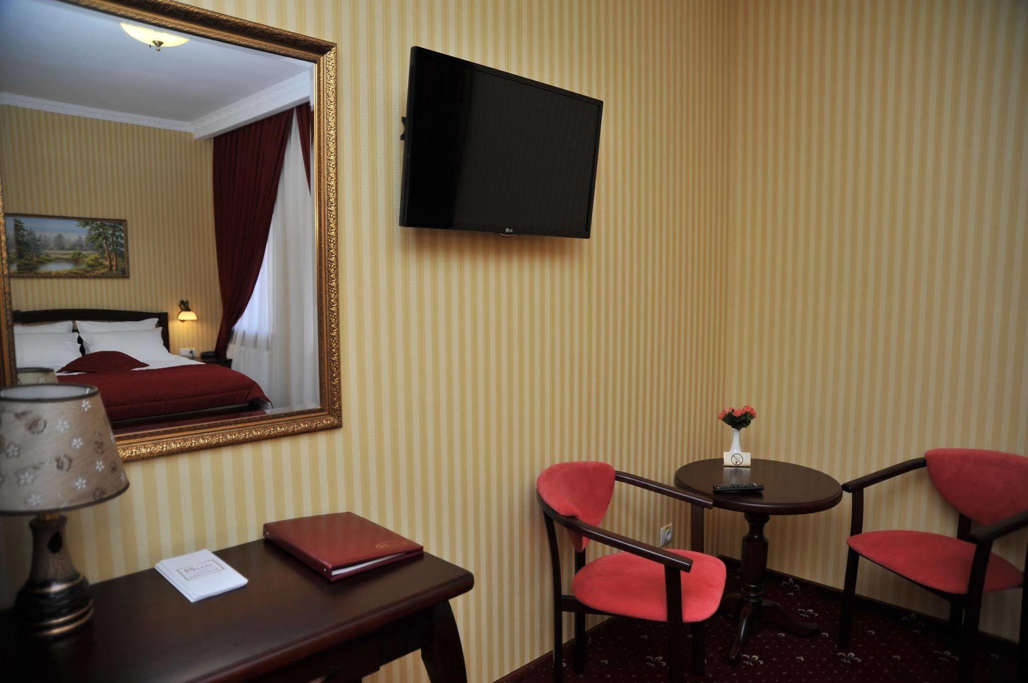 Slava Hotel Zaporizhia Exterior photo