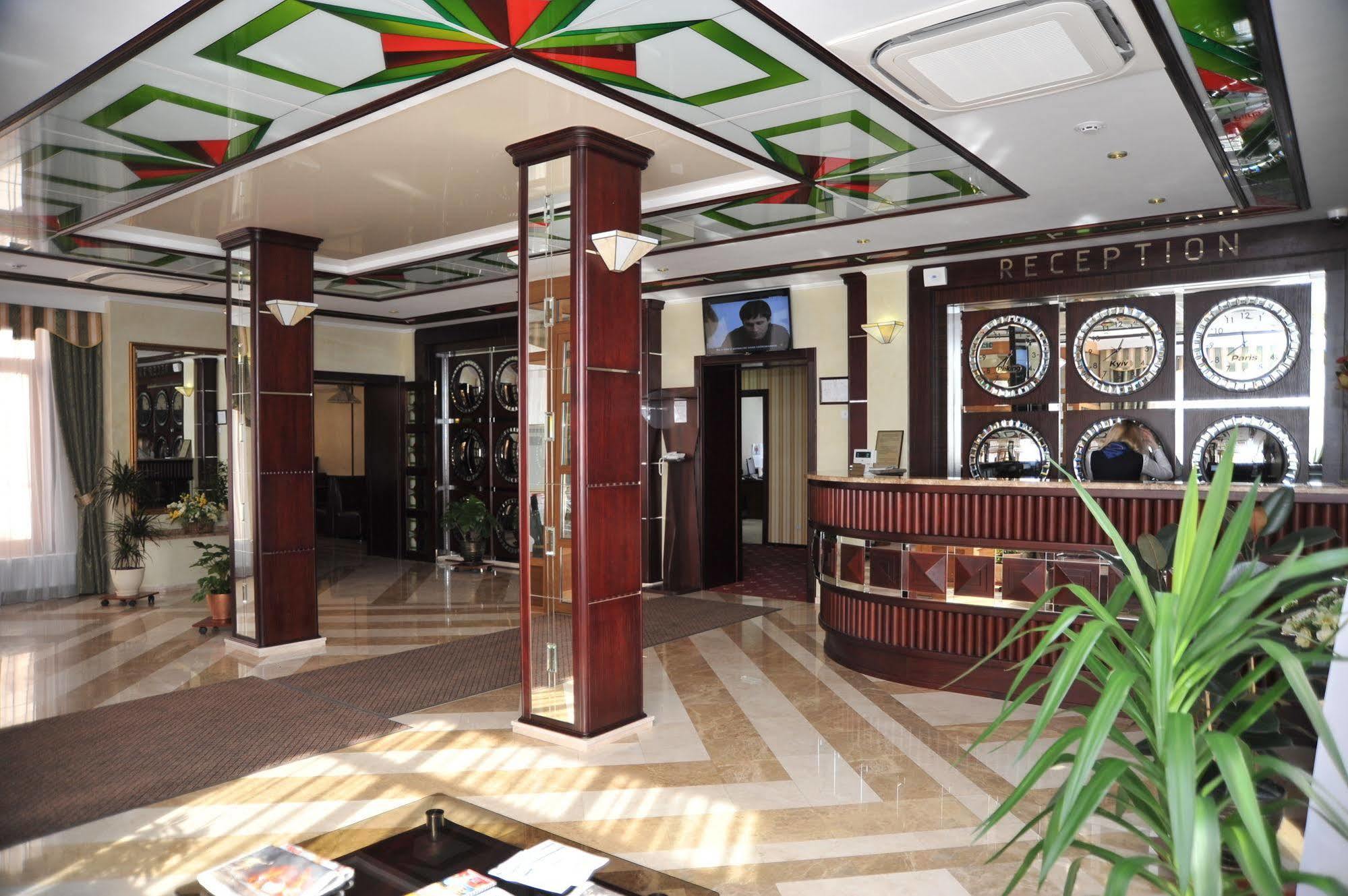 Slava Hotel Zaporizhia Exterior photo